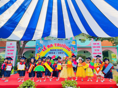 Tiết mục văn nghệ – Kết nối yêu thương giữa cô và trò