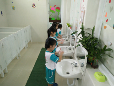 Những quy tắc ứng xửa văn minh cần có cho trẻ mầm non