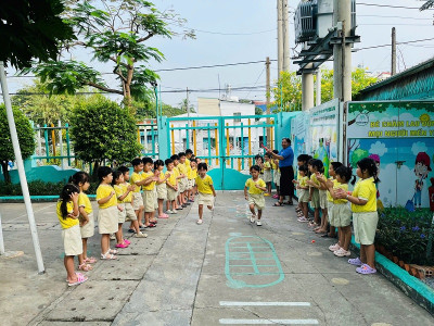 Trò chơi vận động: Chạy nhanh 100m