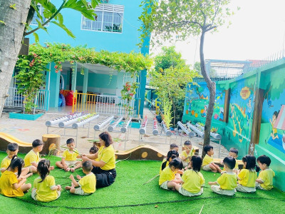 Hoạt động trải nghiệm 'Những chiếc lá cây ngộ nghĩnh".