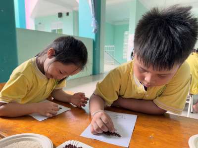 "BẢN ĐỒ VIỆT NAM YÊU THƯƠNG" TỪ NHỮNG BÀN TAY NHỎ XÍU LỚP LÁ 3!