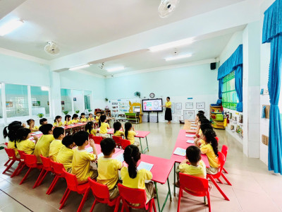 TOÁN HỌC KẾT HỢP CÙNG CÔNG NGHỆ, TƯ DUY BAY XA KHÔNG GIỚI HẠN