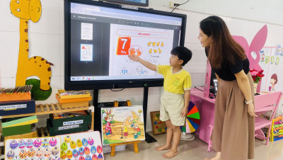 🌟 Lá 2 vui học toán cùng ActivInspire 🌟