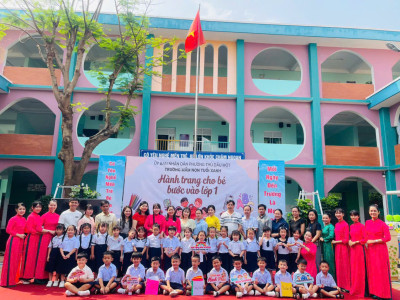 Chương trình "Hành trang cùng con vào lớp một"