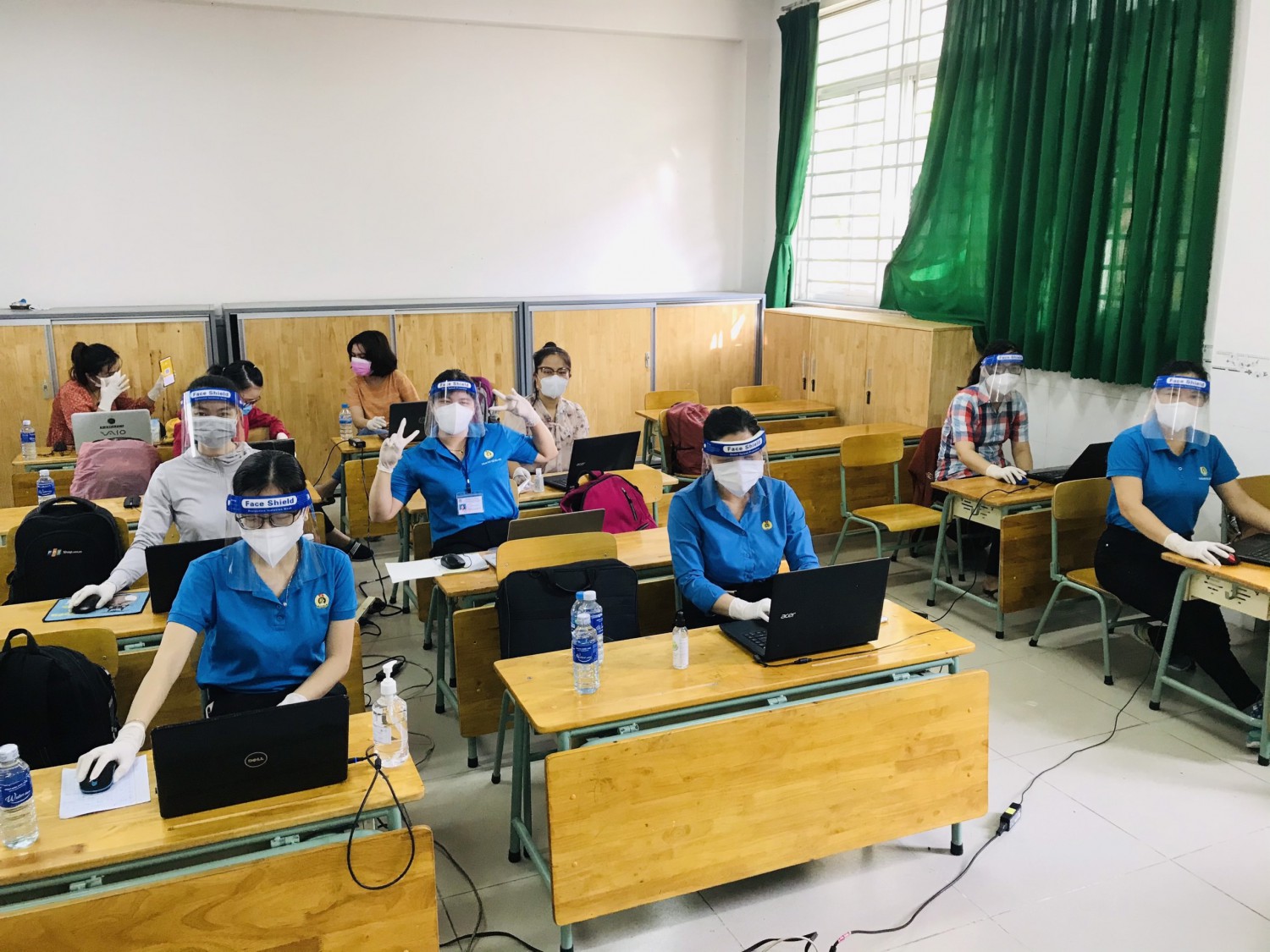 Trường Mầm non Tuổi Xanh nỗ lực hỗ trợ trong công tác nhập liệu phòng chống dịch bệnh covid19.