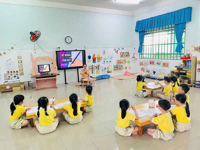 Kỹ năng cầm bút đúng cách