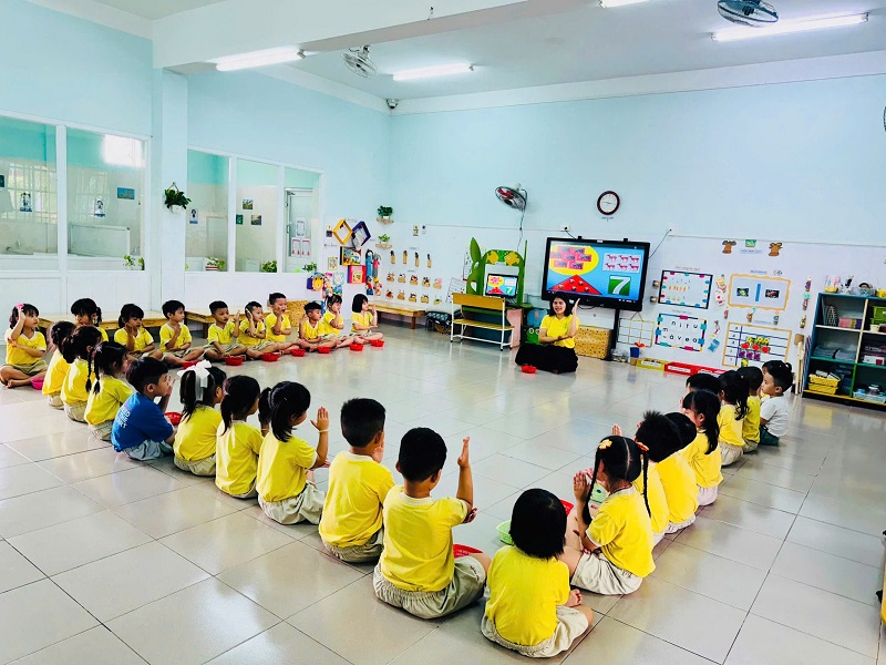 BÉ VUI HỌC TOÁN