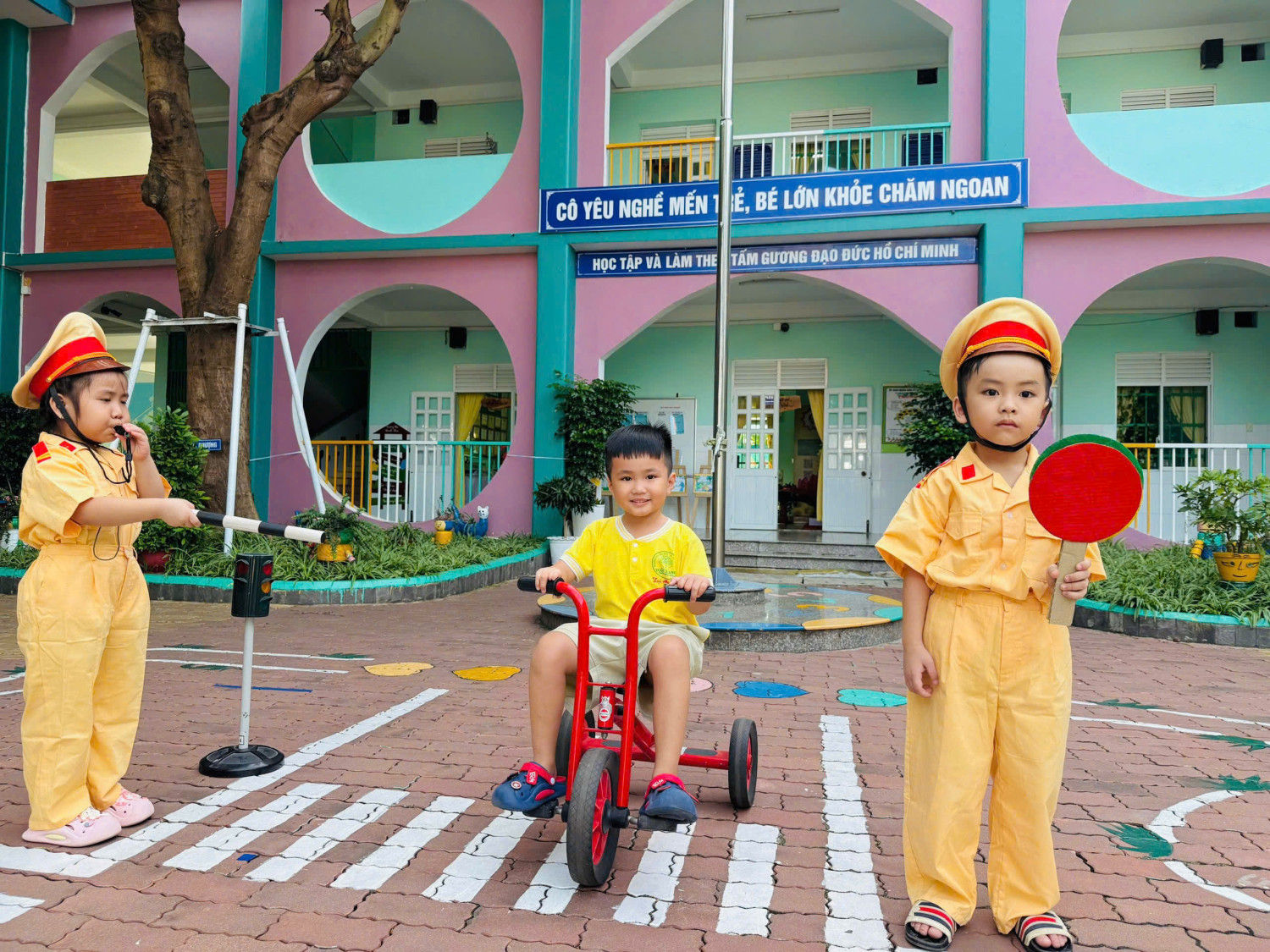 z7328543828083 34a2aba944d2290b6d419e16c7236ee9