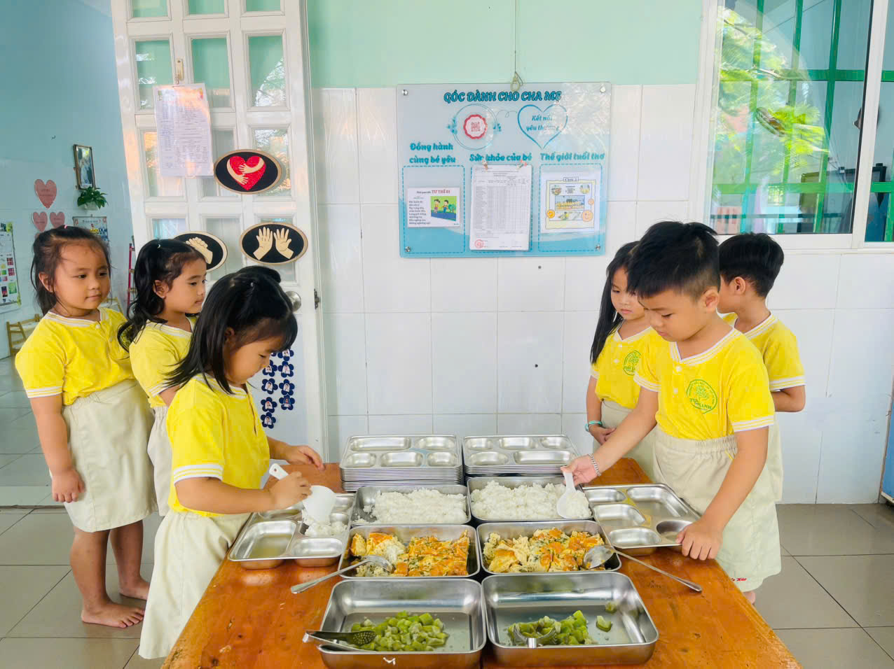 ✳  BỮA ĂN TRƯA DINH DƯỠNG TẠI TRƯỜNG MẦM NON TUỔI XANH ✳