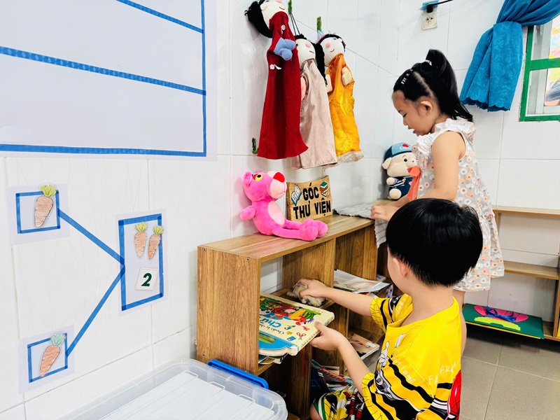 LỚP CHỒI 4 CÙNG CHUNG TAY GIỮ GÌN LỚP HỌC SẠCH ĐẸP, AN TOÀN