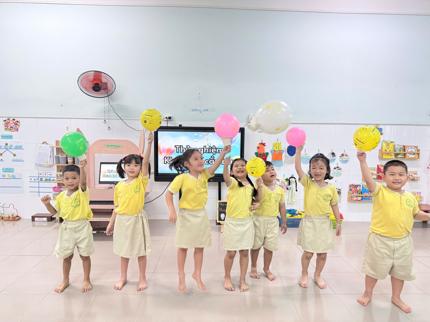 z7570149086000 0a2c6a70ffc56bf109da4f810f82592b