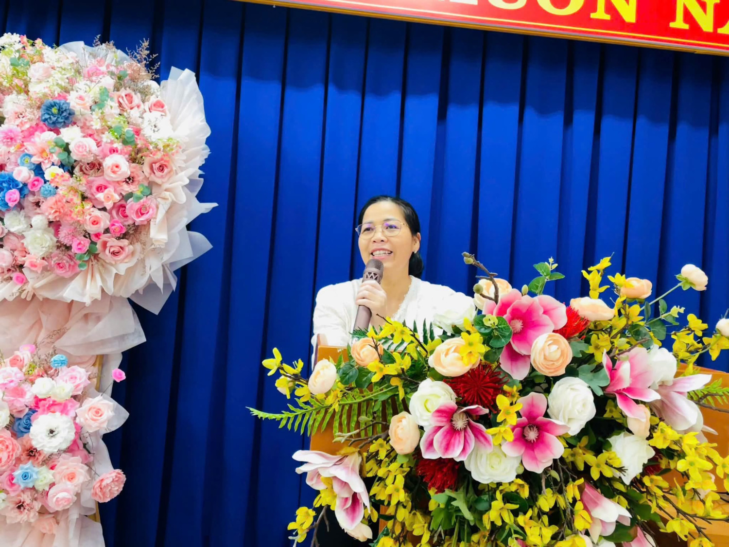 SINH HOẠT CHUYÊN MÔN ĐẦU NĂM HỌC MỚI – THỐNG NHẤT ĐỊNH HƯỚNG, CÙNG NHAU PHÁT TRIỂN